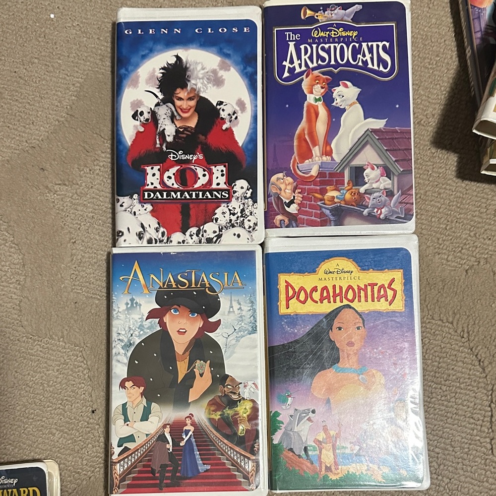 4 Disney VHS tapes